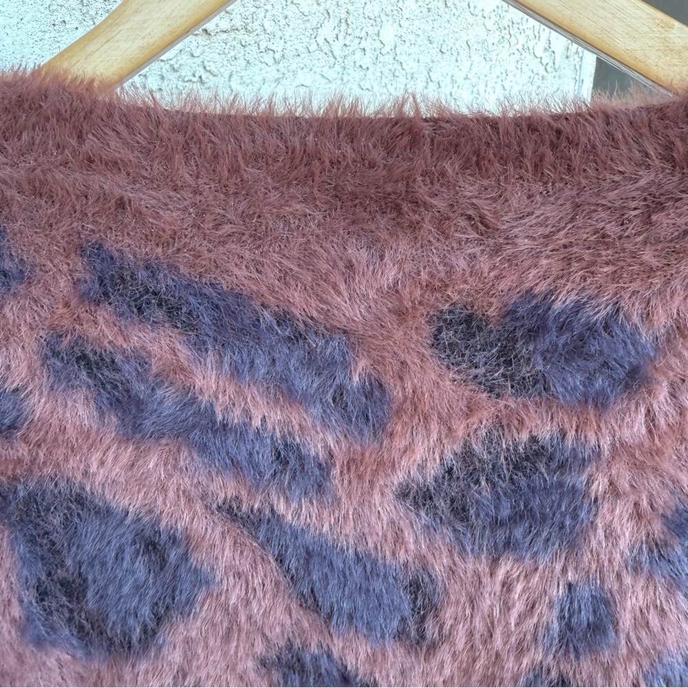 Threaded Leaf Faux Leopard Sweater - Picture 6 of 12